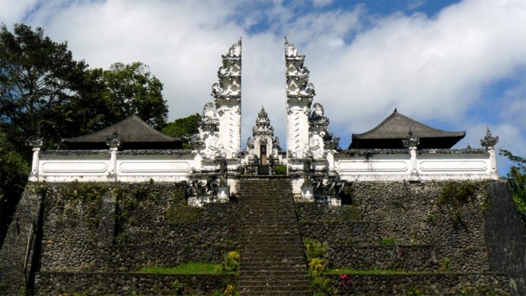 √ Kebun Raya Bedugul Sejarah, Spot Foto, Penginapan, Rute, HTM