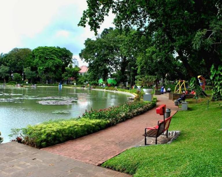   Taman Situ Lembang  Keindahan Spot Foto Alamat HTM